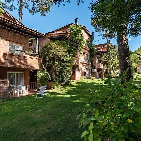 Villa Cabanas Baden Baden à Carilo Extérieur photo