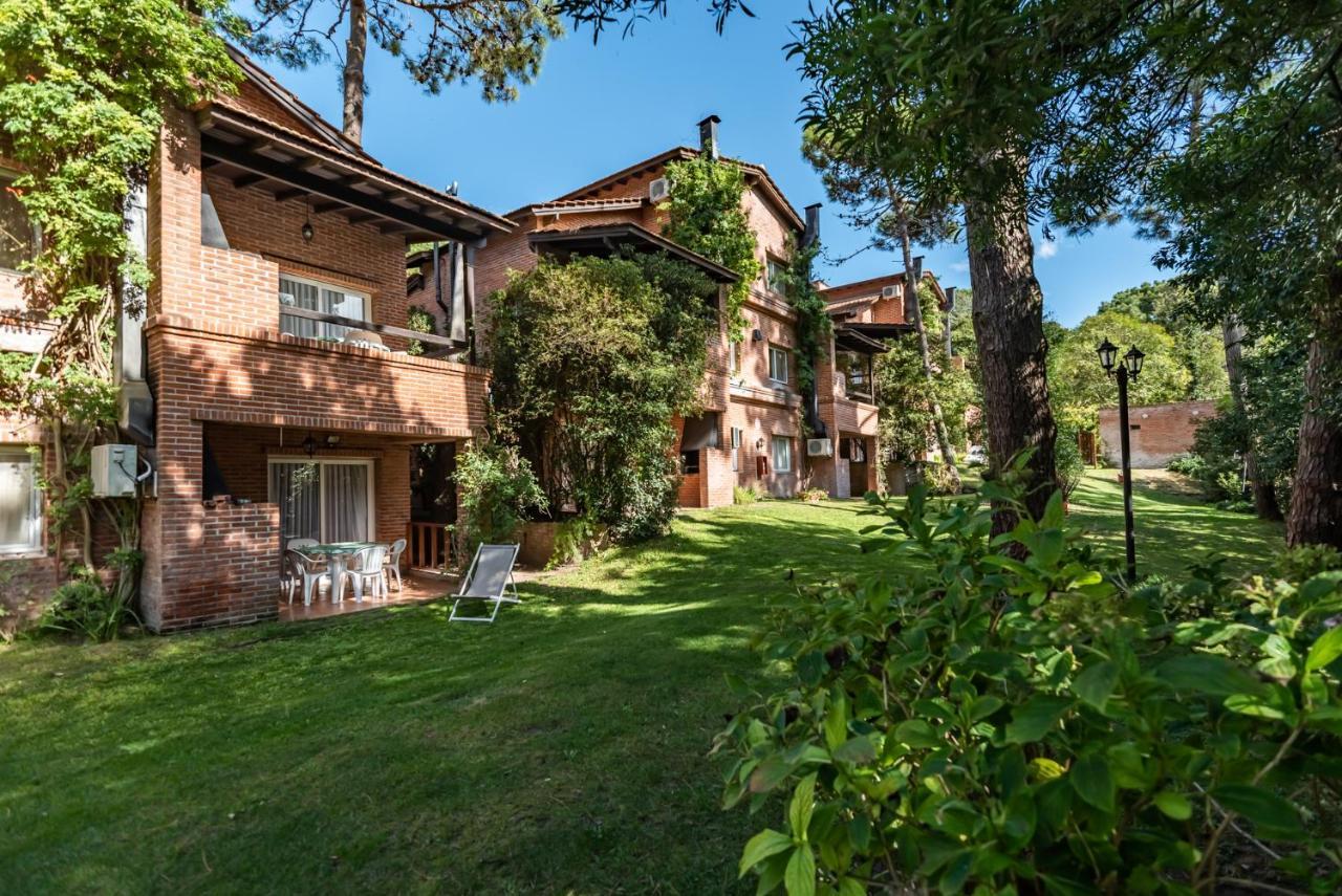 Villa Cabanas Baden Baden à Carilo Extérieur photo