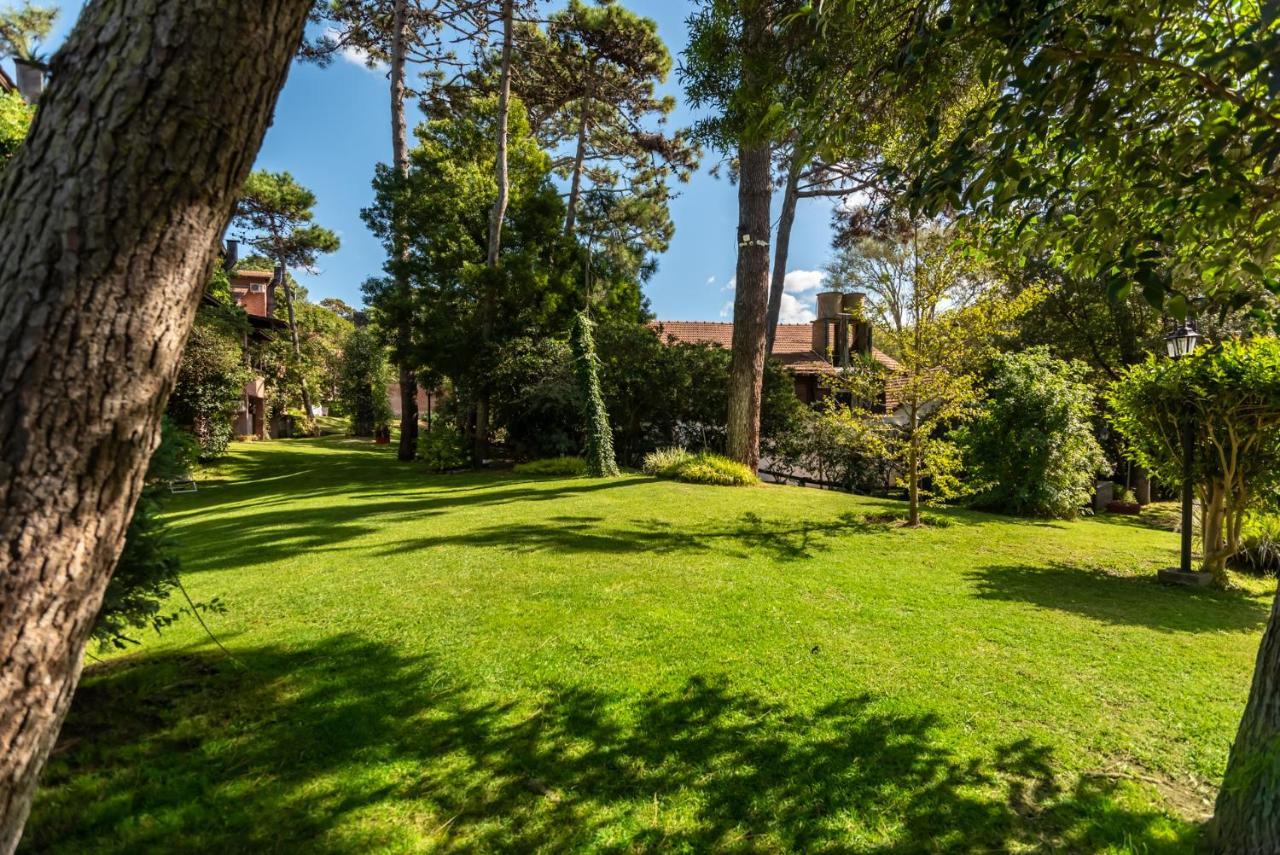 Villa Cabanas Baden Baden à Carilo Extérieur photo