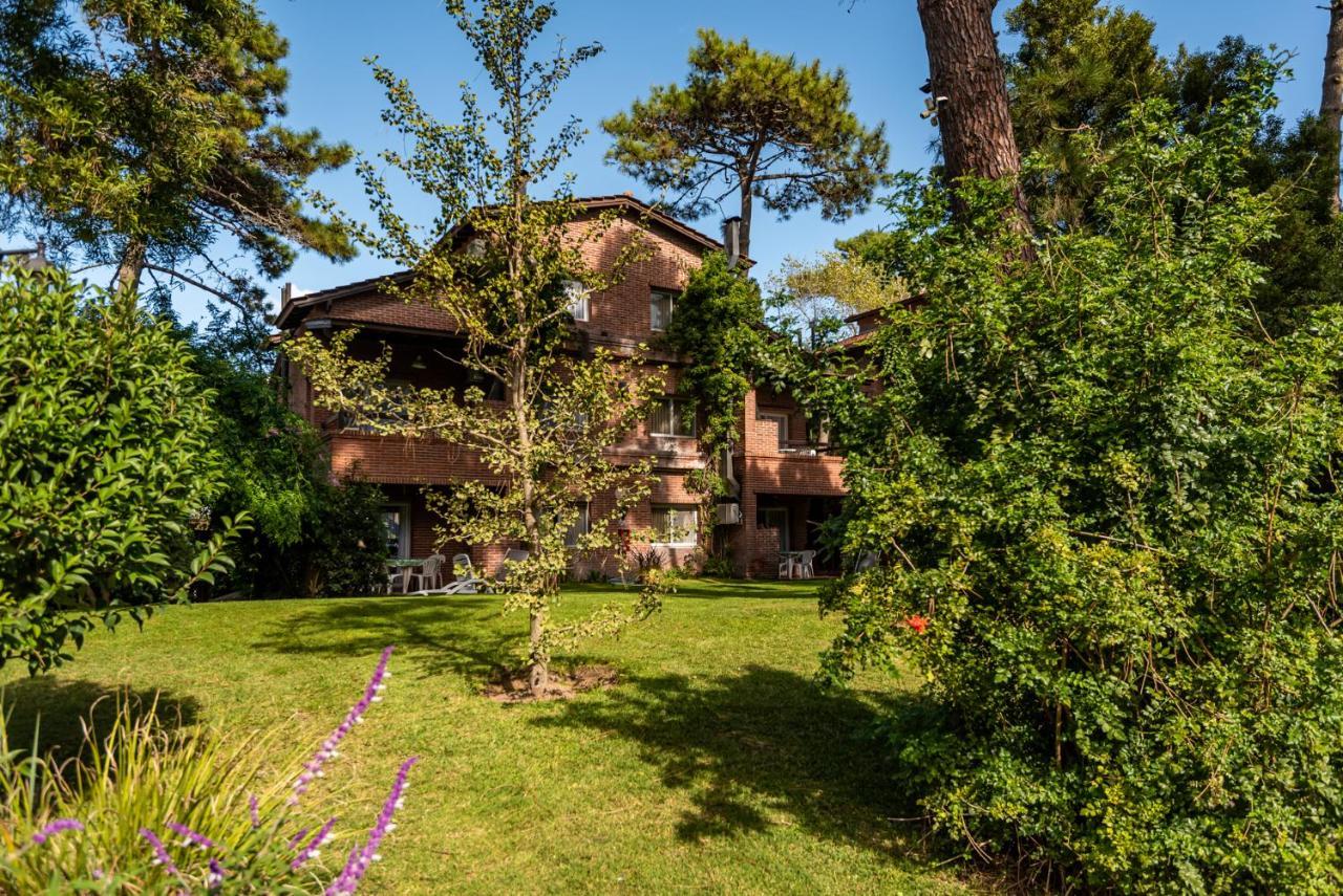Villa Cabanas Baden Baden à Carilo Extérieur photo